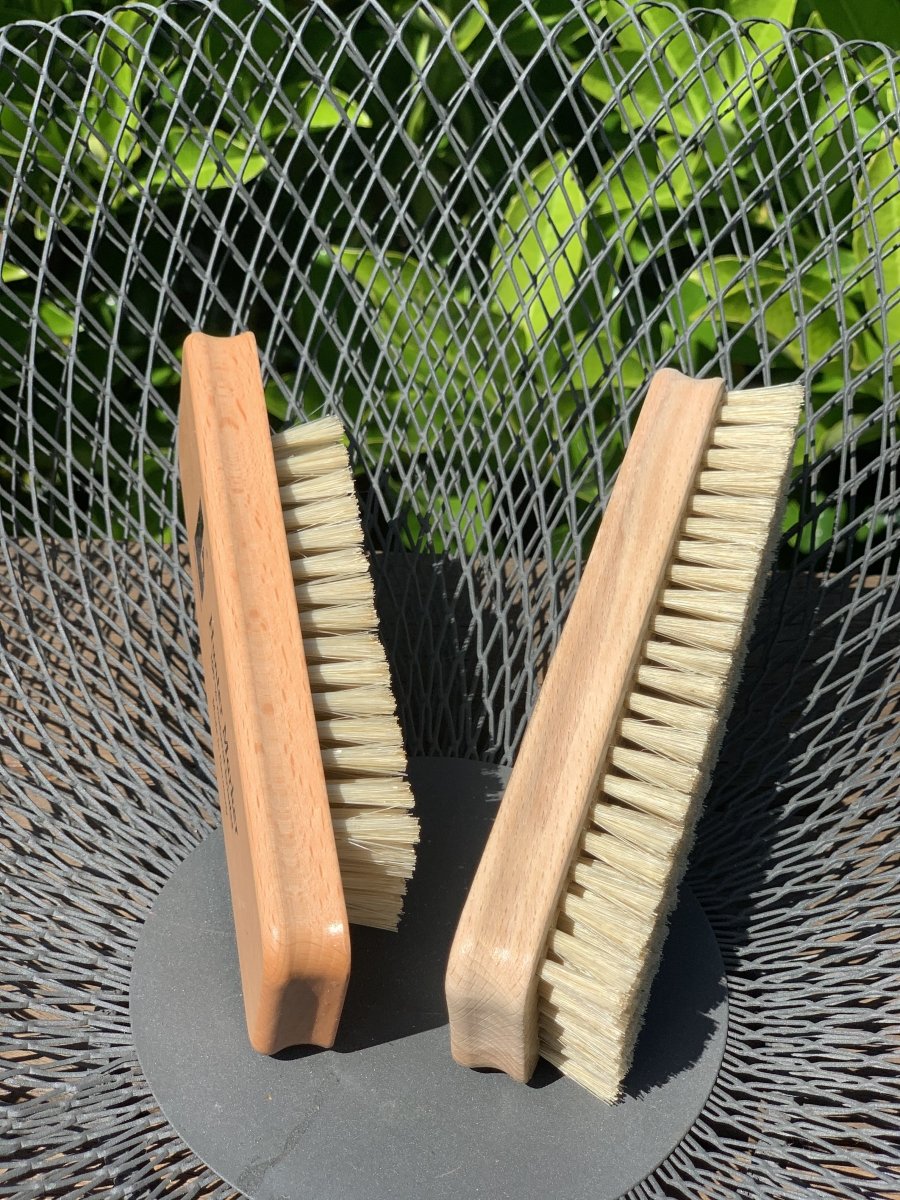 Quarter Marker Duo Horse Brush Set | Leistner - Active Equine