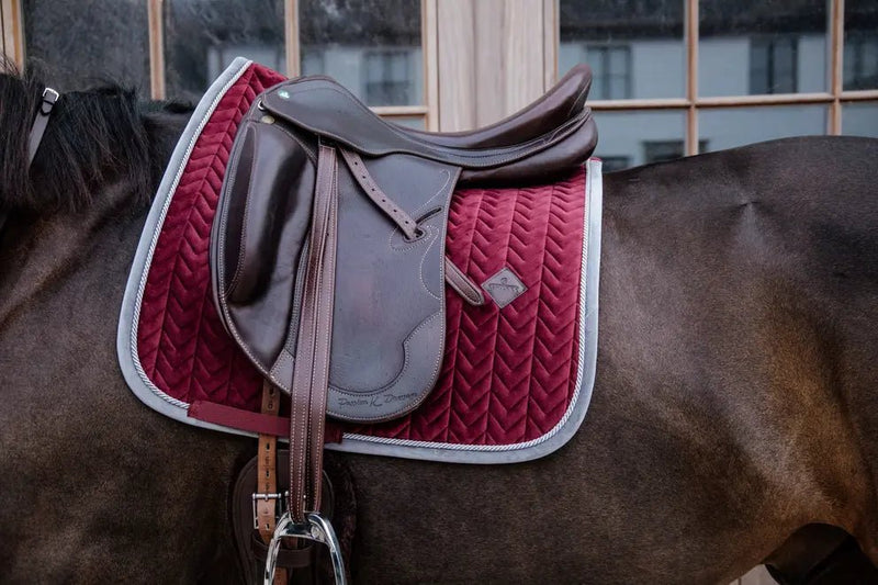 Saddle Pad Velvet Contrast Dressage Bordeaux | Kentucky Horsewear - Active Equine