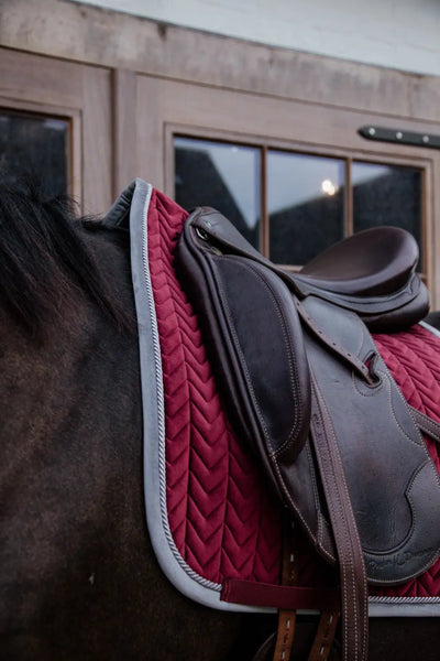 Saddle Pad Velvet Contrast Dressage Bordeaux | Kentucky Horsewear - Active Equine