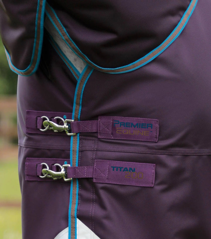 Titan 200g Turnout Rug with Snug-Fit Neck Cover | PEI - Active Equine